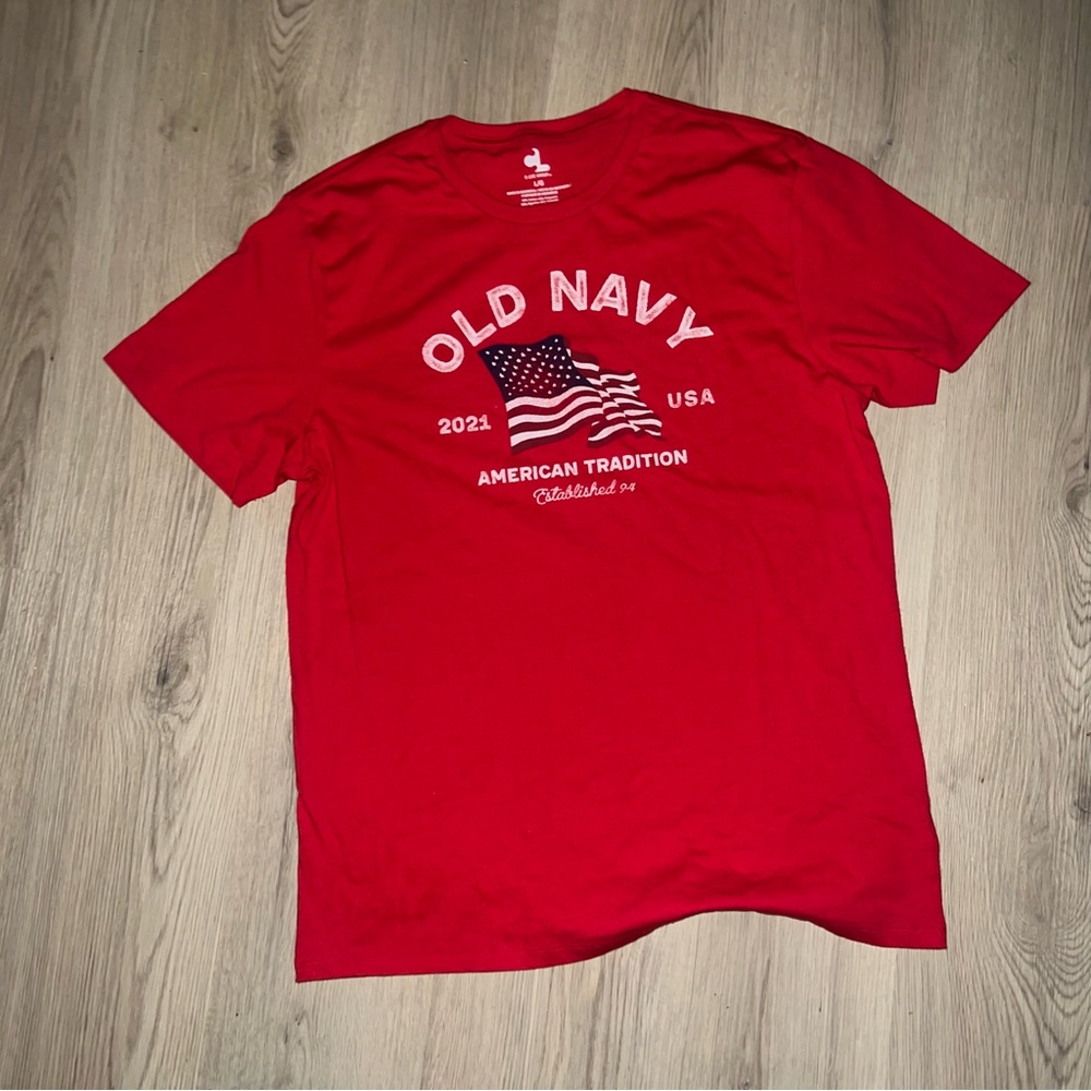 Old Navy Red Graphic Tee Patriotic Flag Short Sleeve Crewneck Size L